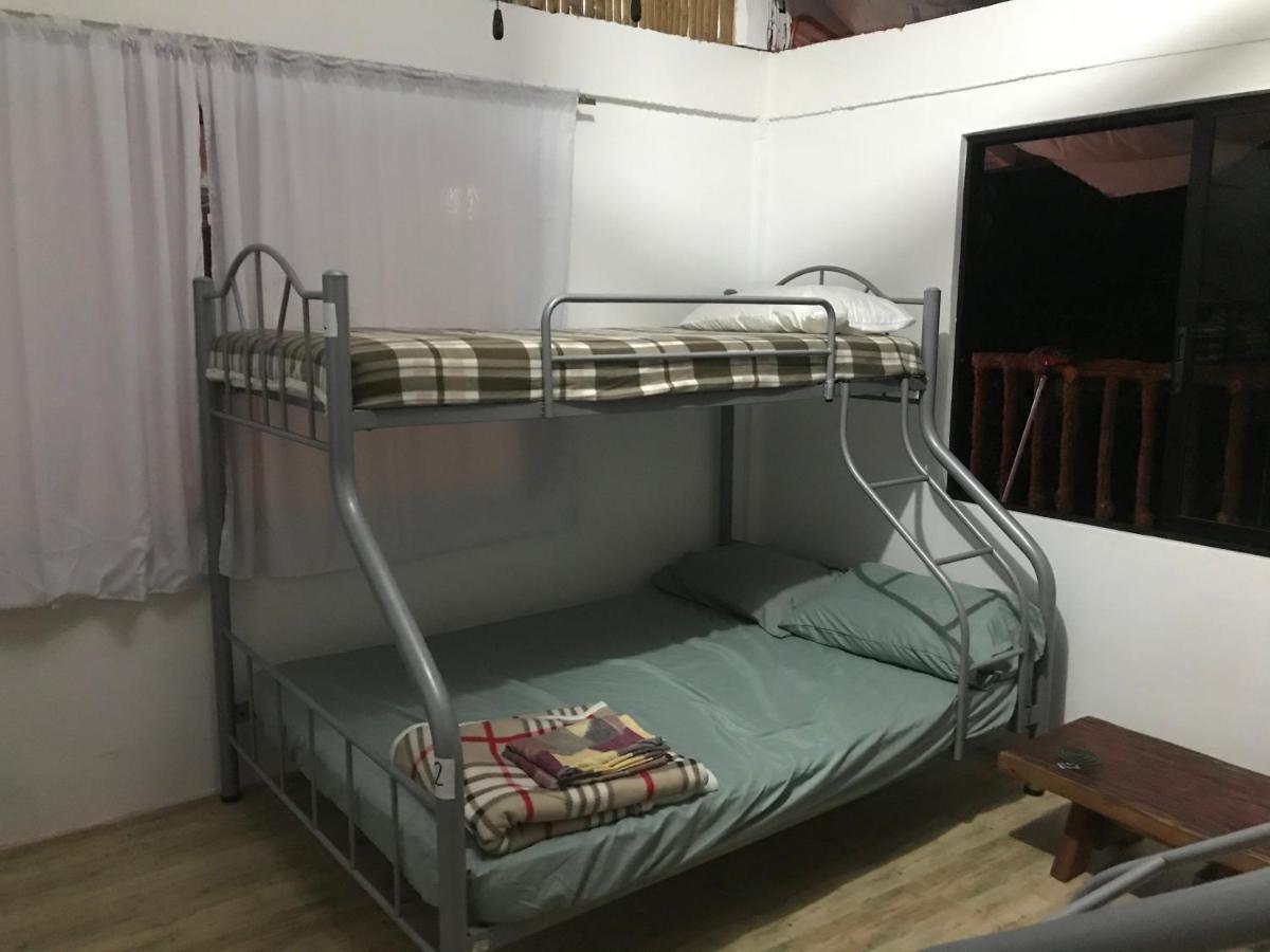 Hostel Lions Mambajao Exteriér fotografie