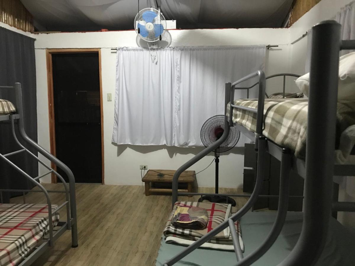 Hostel Lions Mambajao Exteriér fotografie